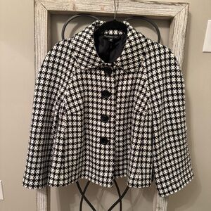 Briggs New York Swing Cropped Black and White Women's‎ Blazer Size 16P